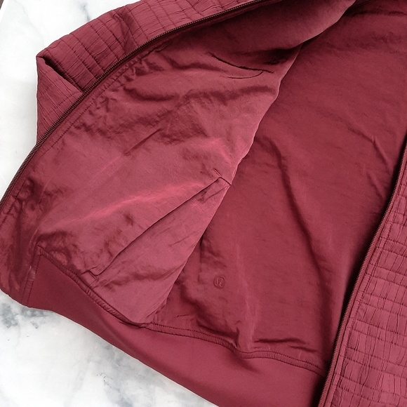 Lululemon Serene Travels Reversible Bomber Jacket - Picture 5 of 9